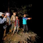 Kak Na Antar Bantuan ke Lhok Gunci, Perkampungan yang Berubah Menjadi Sungai