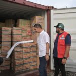 Pastikan Stok Logistik Aman, Sekda Aceh Tinjau Posko Pelabuhan Krueng Geukueh