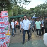 Sekda Aceh Tinjau dan Salurkan Bantuan Logistik di Posko Pengungsian di Aceh Utara