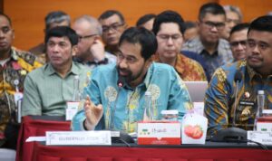 Gubernur Mualem Ikuti Rakor Satgas Percepatan Rehab–Rekon Pascabencana Sumatra di Jakarta