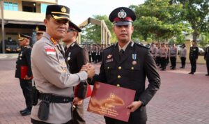 36 Personel Polresta Banda Aceh Terima Satyalancana Pengabdian Presiden