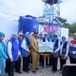 Kak Na Dampingi Ketum Seruni Salurkan Bantuan bagi Warga Terdampak Bencana di Pidie Jaya