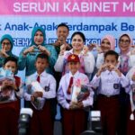 Kak Na Dampingi Seruni KMP Resmikan Kembali Operasional SDN 1 Sungai Liput
