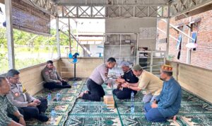 Benny Bathara Salurkan Bantuan Al-Qur’an dan Material Bangunan untuk TPA Mukhlisin