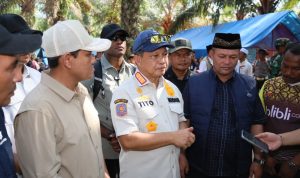 Mendagri dan Wagub Aceh Tinjau Langkahan Aceh Utara, Serahkan Bantuan kepada Warga