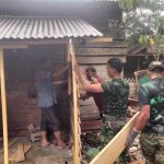 Wujudkan Hunian Layak, Satgas TMMD Ke-127 dan Warga Bahu-Membahu Rehab Rumah di Nagan Raya