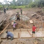 Tak Gentar Cuaca Ekstrem, Satgas TMMD Ke-127 Akselerasi Pembangunan Box Culvert di Nagan Raya