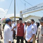 Perkuat Sinergi Pusat-Daerah, Wagub Aceh Dampingi Mendagri dan Mensos Serahkan Bantuan Korban Bencana di Pidie Jaya