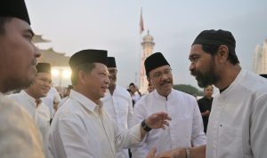 Perkuat Ukhuwah, Mendagri dan Gubernur Aceh Hadiri Buka Puasa Bersama Ribuan Warga di Masjid Raya Baiturrahman
