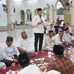 Momen Khidmat di Teupin Raya: Wagub Aceh Fadhlullah Buka Puasa Bersama Masyarakat dan Kenang Jasa Abu Razak