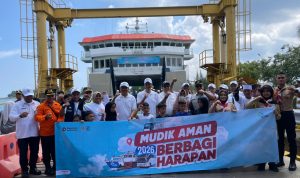 Pantau Arus Mudik di KMP Aceh Hebat 2, Sekda Aceh Sapa Penumpang dan Pastikan Keselamatan Menuju Sabang