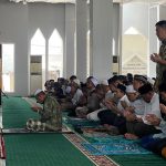 Tutup Ramadan di Kawasan Huntara, Wagub Aceh dan Mendagri Laksanakan Salat Jumat Bersama Warga Aceh Tamiang