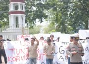 Kawal Aspirasi Mahasiswa, Satpol PP dan Polresta Amankan Unjuk Rasa GAMPATA di Kantor Gubernur