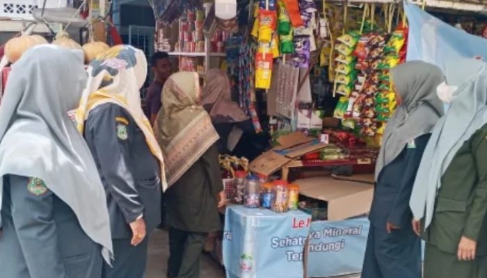 Jaga Kekhidmatan Ibadah, Personel WH Wanita Satpol PP Aceh Gelar Operasi Jumat