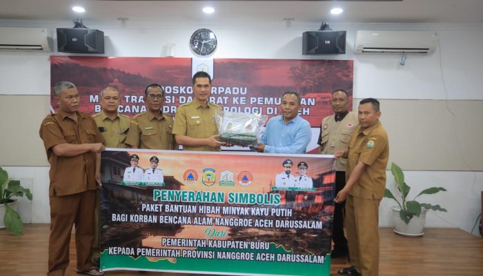 Wujud Solidaritas Lintas Provinsi, Pemkab Pulau Buru Kirim 2.000 Botol Minyak Kayu Putih untuk Korban Bencana di Aceh