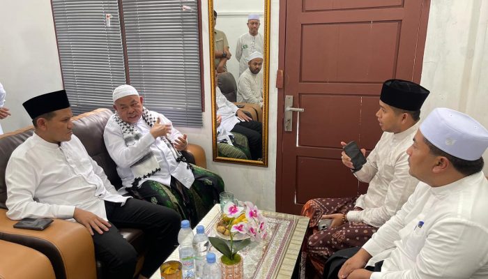Perkuat Sinergi Ulama dan Umara, Wakil Gubernur Aceh Fadhlullah Bersilaturrahmi dengan Abu Paya Pasi