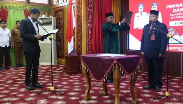 Gubernur Aceh Lantik Misran Fuadi sebagai Kepala Dinas Syariat Islam
