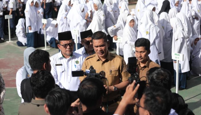 Sekda Aceh Dorong Peran Ayah Lewat Gerakan Ayah Mengantar Anak Sekolah