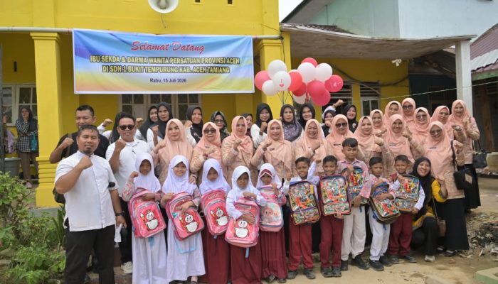 DWP Aceh Salurkan Bantuan Sekolah bagi 429 Siswa Terdampak Banjir