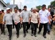 Wagub Aceh dan Komisi VI DPR RI Percepat Rehabilitasi Huntara Aceh Tamiang