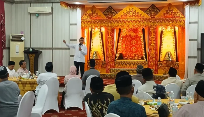 Silaturahmi Bersama Imam Masjid Raya Baiturrahman, Wagub Aceh Perkuat Sinergi dengan Ulama