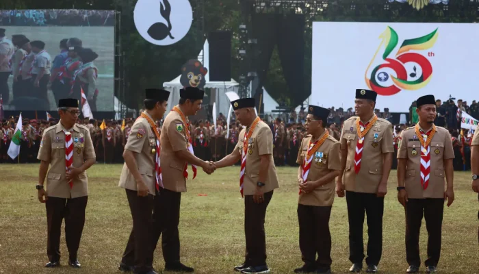 Sekda Aceh M. Nasir Syamaun Terima Lencana Melati Pramuka