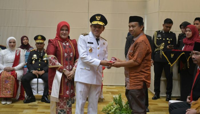 Pemerintah Aceh Beri Penghargaan kepada Keluarga Pahlawan di HUT RI ke-81