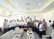 Wagub Aceh dan Pimpinan DPRA Bahas Percepatan Qanun APBA