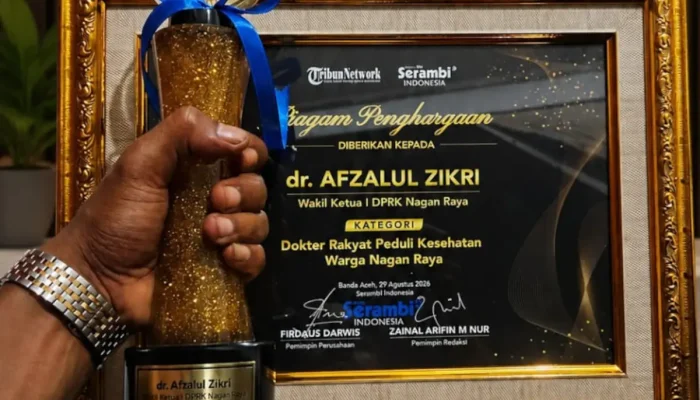 Dokter Afzalul Zikri Raih Serambi Award Peduli Kesehatan Warga